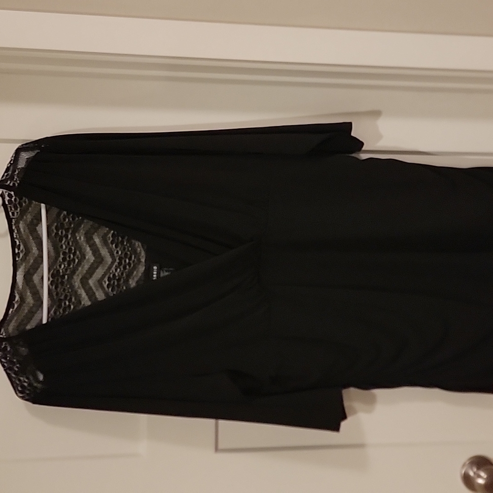 Torrid women's size 4 long sleeve top
